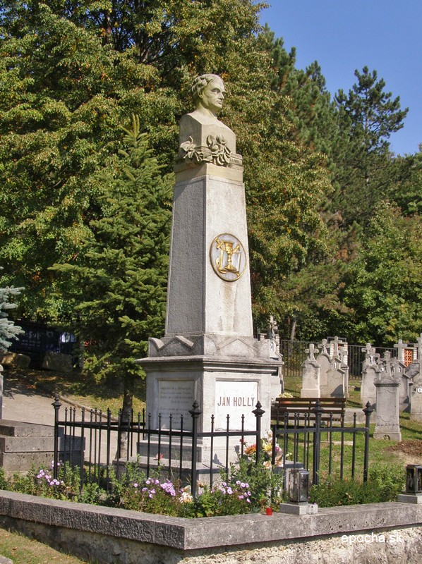 Pomník Jána Hollého nad jeho hrobom (epocha.sk)