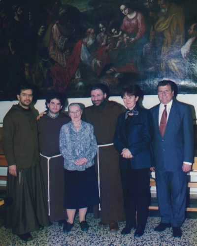 V San Giovanni Rotondo s bratmi Kapucínmi: W.Póltawska, V. Servátková, M.Servátka