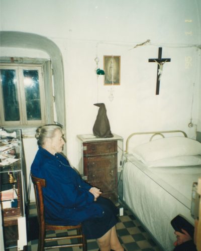 Wanda Póltawska v cele pátra Pia v kláštore bratov Kapucínov
